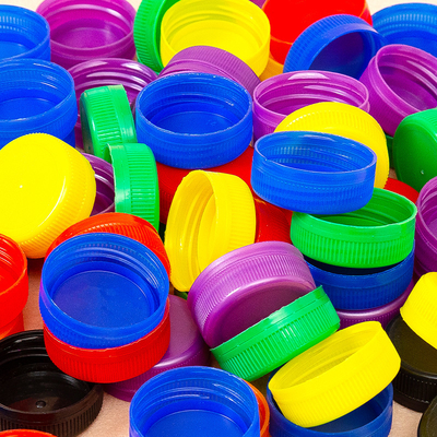 Renkli 8.45oz 25.36oz Plastik Şişe Çevirmeli Kapaklar Dökülmez